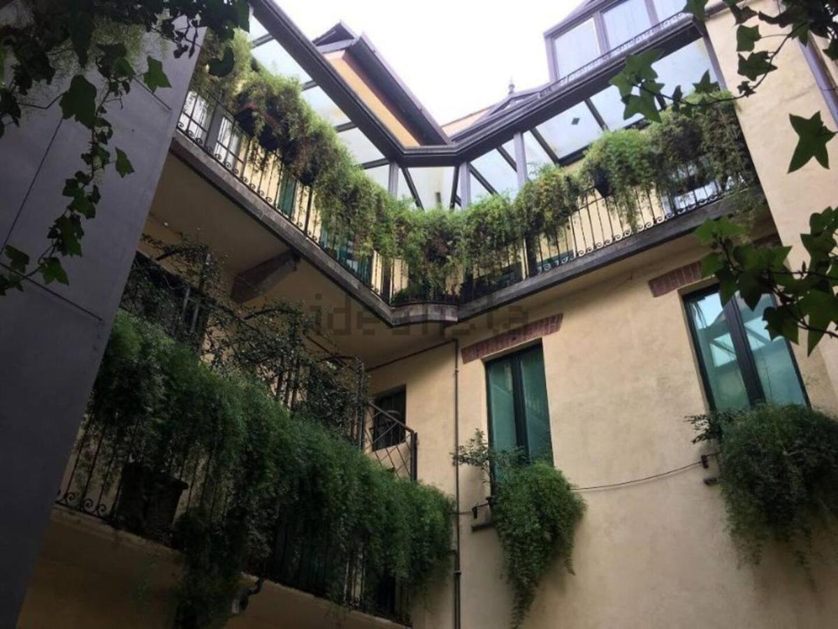 Hl Luxury Duomo Apartment - Via Torino, Montenapoleone Milano Eksteriør bilde